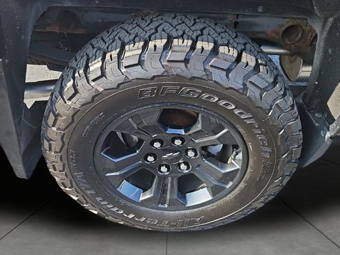 Used 2015 Chevrolet Silverado 1500 LTZ Z71 w/ Midnight Edition AWD/4WD image 25