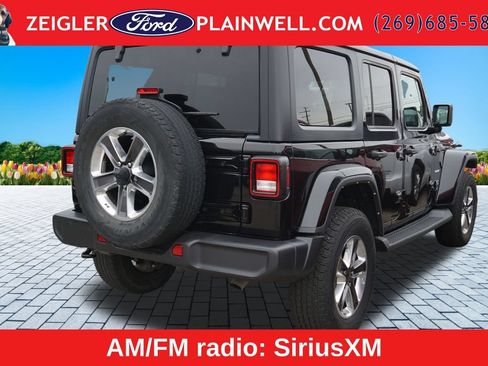 Used 2022 Jeep Wrangler Unlimited Sahara w/ Cold Weather Group AWD/4WD image 5