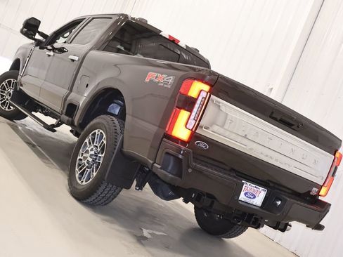 Certified 2025 Ford F350 Platinum w/ Platinum Plus Package image 46