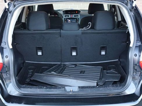 Used 2017 Subaru Crosstrek 2.0i Premium image 11