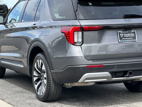 Used 2025 Ford Explorer Platinum w/ LUX Leather Package AWD/4WD image 5