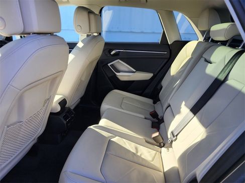 Used 2024 Audi Q3 2.0T Premium Plus image 14