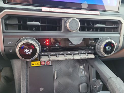 New 2026 Toyota 4Runner Limited image 24