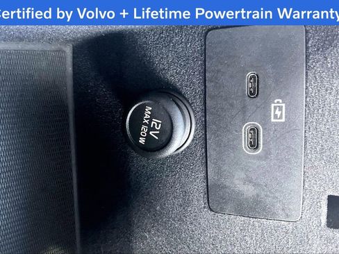 Used 2025 Volvo XC90 B5 Plus image 33
