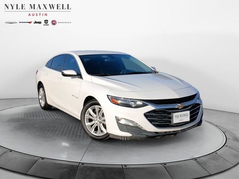 Used 2020 Chevrolet Malibu LT FWD image 2