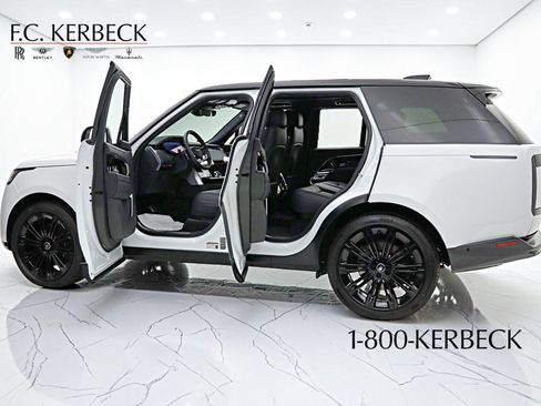 Used 2025 Land Rover Range Rover SE AWD/4WD image 5