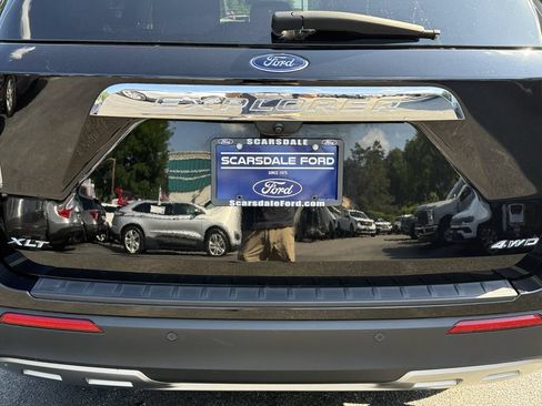 Used 2023 Ford Explorer XLT w/ Equipment Group 202A AWD/4WD image 30