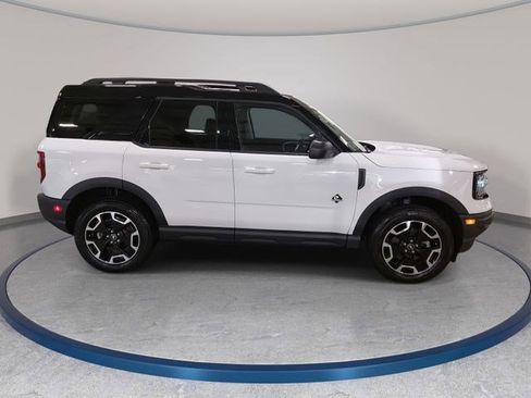 Used 2024 Ford Bronco Sport Outer Banks w/ Tech Package AWD/4WD image 4