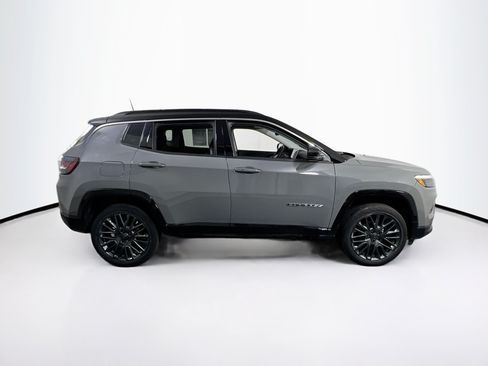 Used 2022 Jeep Compass Limited w/ Elite Group AWD/4WD image 4
