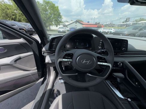 New 2026 Hyundai Elantra Sport FWD image 11