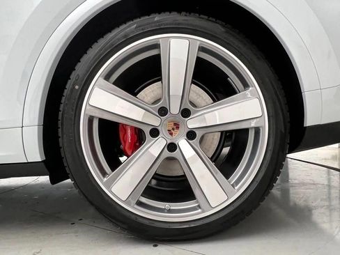 New 2026 Porsche Cayenne S AWD/4WD image 27