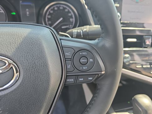 Used 2023 Toyota Camry SE w/ Audio Upgrade Package image 18