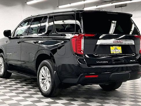 Used 2024 GMC Yukon SLE image 2