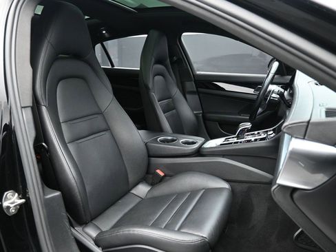 Used 2018 Porsche Panamera 4S image 26