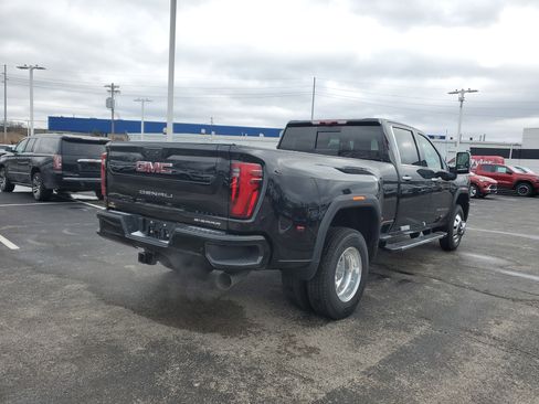 New 2026 GMC Sierra 3500 Denali w/ Denali Reserve Package AWD/4WD image 4