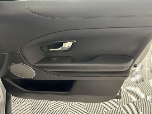 Used 2017 Land Rover Range Rover Evoque SE AWD/4WD image 32