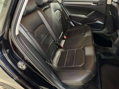 Used 2017 Volkswagen Passat 1.8T R-Line FWD image 23