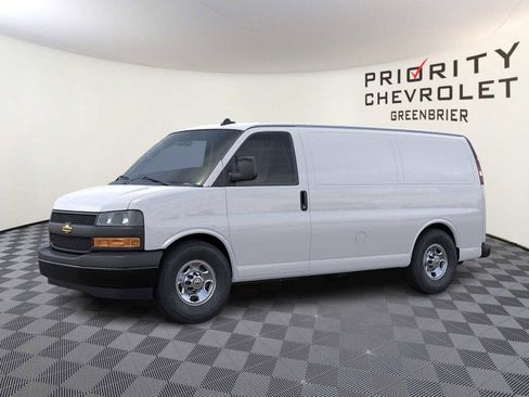New 2025 Chevrolet Express 3500 w/ Driver Convenience Package image 2