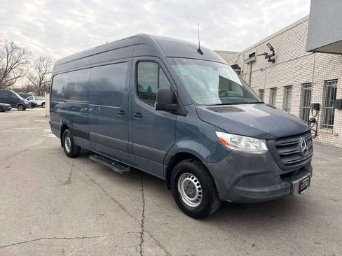 Used 2019 Mercedes-Benz Sprinter 170 image 4