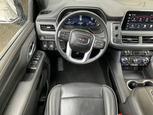 Used 2024 GMC Yukon XL SLT image 20