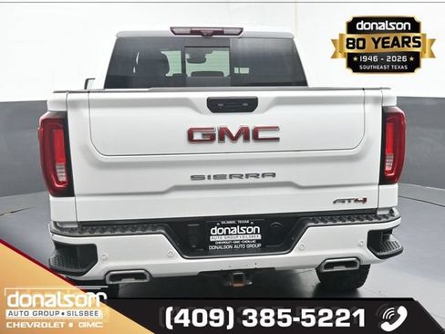 Used 2024 GMC Sierra 1500 AT4 w/ Technology Package AWD/4WD image 4
