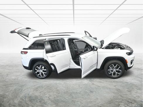 Used 2025 Jeep Grand Cherokee Limited image 69