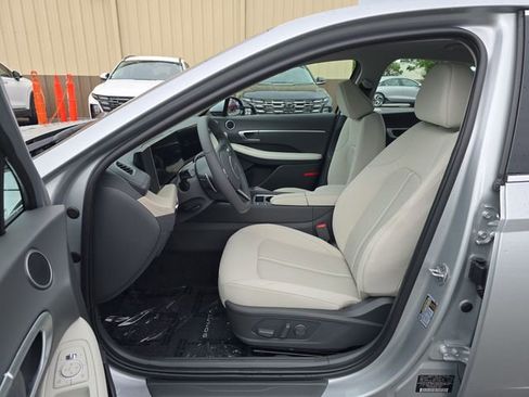 New 2025 Hyundai Sonata SEL image 11