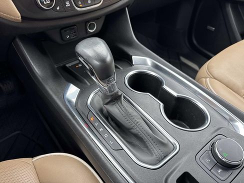 Used 2022 Chevrolet Traverse Premier w/ LPO, Floor Liner Package FWD image 26