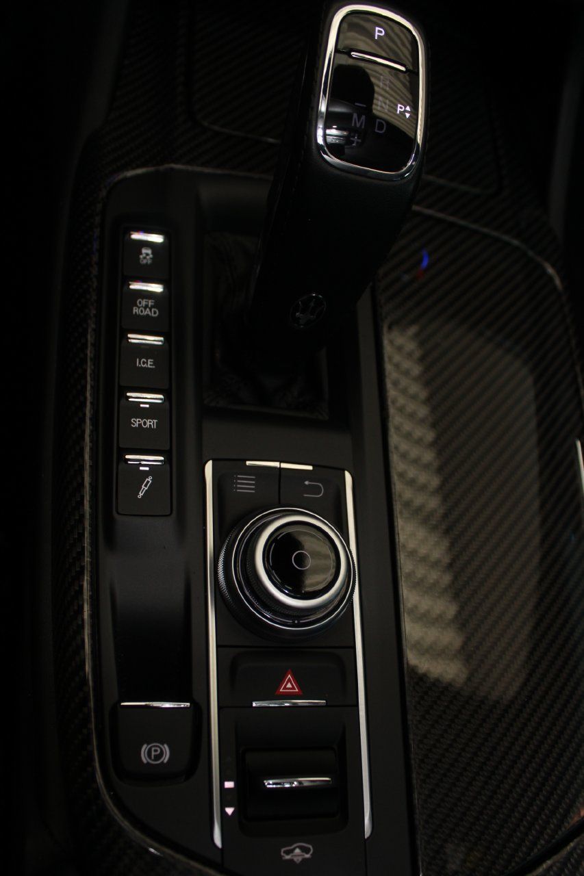 Used 2019 Maserati Levante GTS AWD/4WD image 29