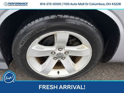 Used 2013 Dodge Challenger SXT RWD image 10