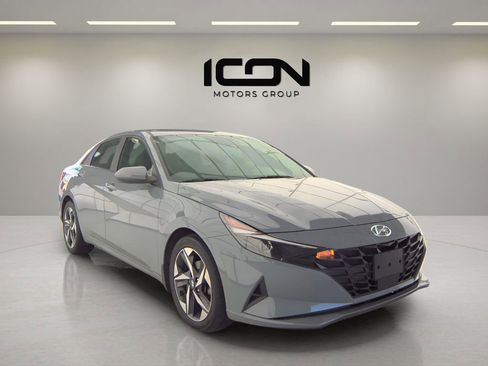 Used 2023 Hyundai Elantra SEL w/ Convenience Package image 4