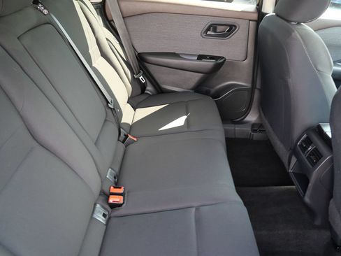Used 2023 Nissan Rogue S AWD/4WD image 30