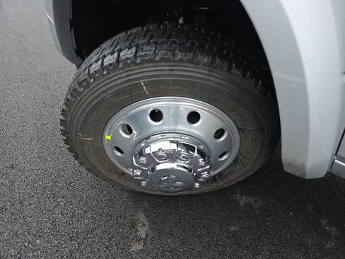 New 2026 RAM 5500 Laramie w/ Laramie Trim Package image 39