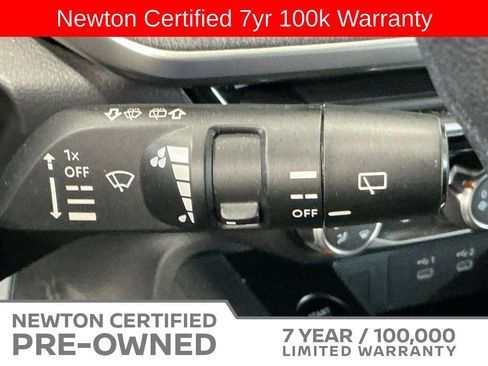 Used 2025 Nissan Kicks SV FWD image 30