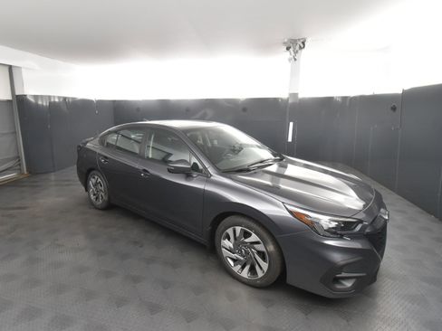 Used 2025 Subaru Legacy Limited image 5