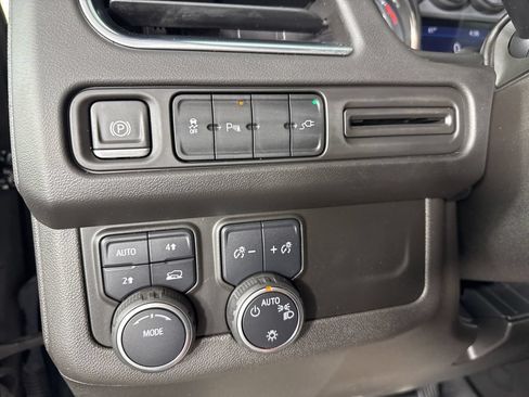 Used 2021 Chevrolet Tahoe LT AWD/4WD image 14