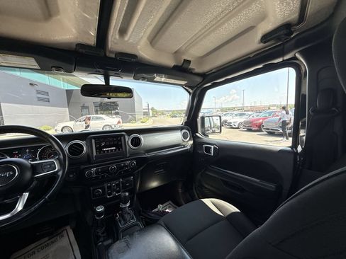 Used 2020 Jeep Wrangler Unlimited Sahara AWD/4WD image 11