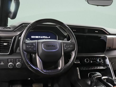 Used 2024 GMC Sierra 1500 Denali Ultimate AWD/4WD image 9