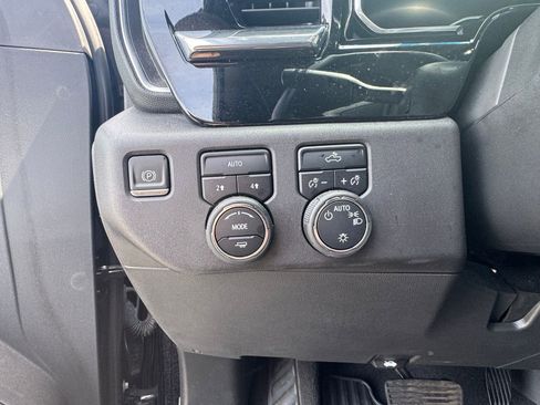 Used 2023 Chevrolet Silverado 1500 LT AWD/4WD image 17