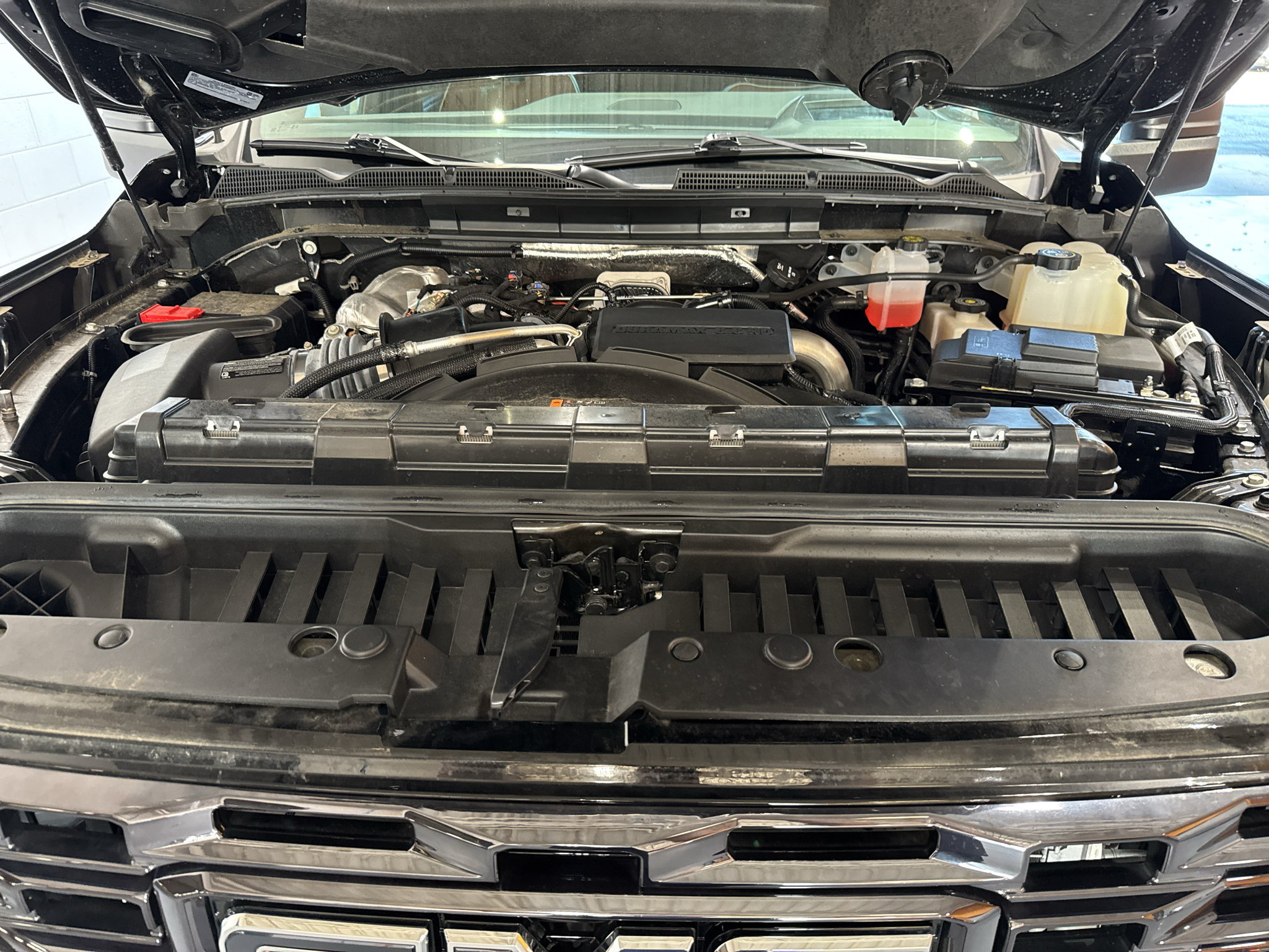Used 2024 GMC Sierra 3500 Denali Ultimate AWD/4WD image 46