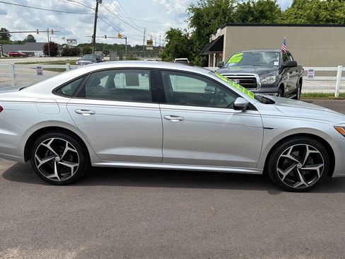 Used 2020 Volkswagen Passat 2.0T R-Line FWD image 6