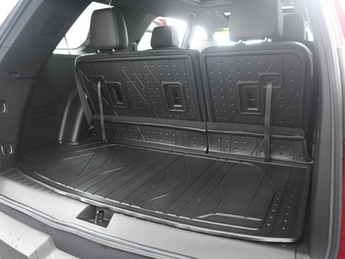 Used 2023 Chevrolet Traverse RS w/ LPO, Floor Liner Package AWD/4WD image 18