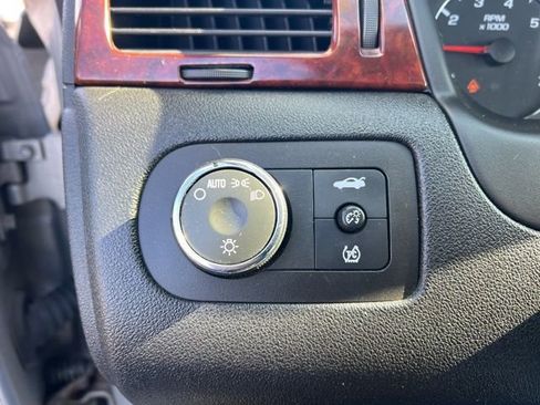 Used 2006 Chevrolet Impala LT image 10