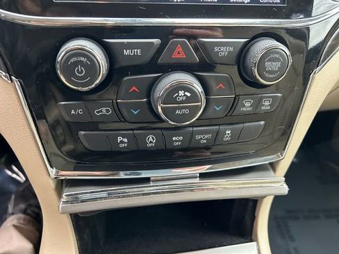 Used 2021 Jeep Grand Cherokee Limited w/ Trailer Tow Group IV image 24