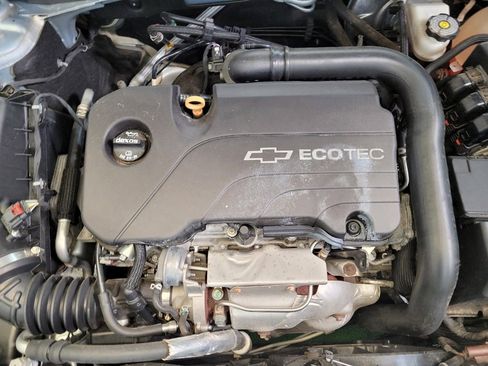 Used 2017 Chevrolet Malibu LT FWD image 30