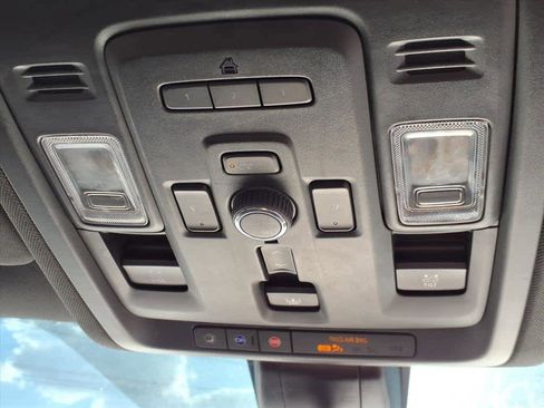 Used 2022 GMC Yukon AT4 w/ AT4 Premium Plus Package image 16