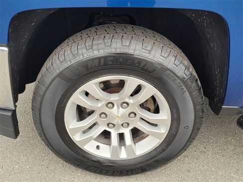 Used 2019 Chevrolet Silverado 1500 LT w/ All Star Edition image 15