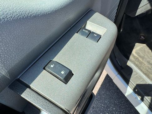 Used 2011 Ford F550 4x4 Regular Cab Super Duty w/ Payload Upgrade Pkg image 19