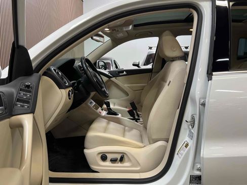 Used 2017 Volkswagen Tiguan Wolfsburg Edition FWD image 4