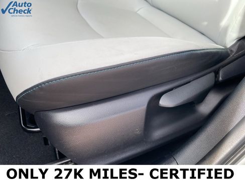 Used 2020 Toyota Prius XLE w/ Advanced Technology Package image 24